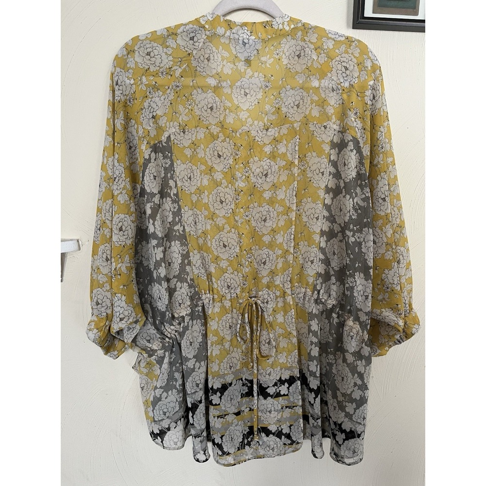 CAbi Size XL Amelia Gather Yellow Gray Floral Spring Blouse Top - Picture 6 of 10